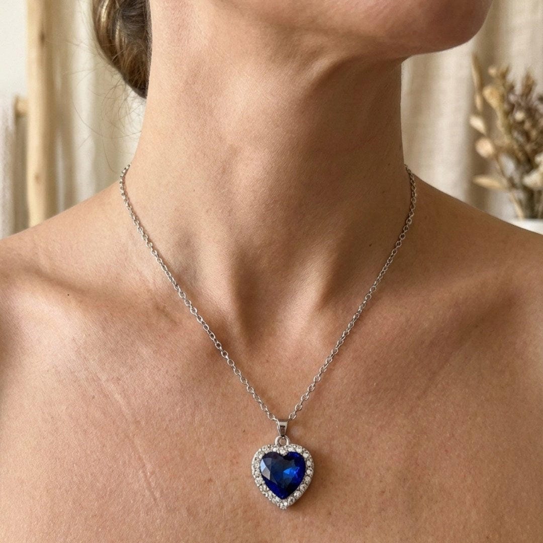 Collier pendentif Coeur Saphir