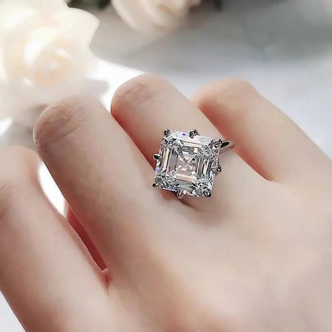 Bague Dorée Zircone Intemporelle