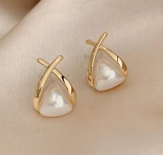 Boucles d'oreilles Croix™ | Élégance vintage avec perles