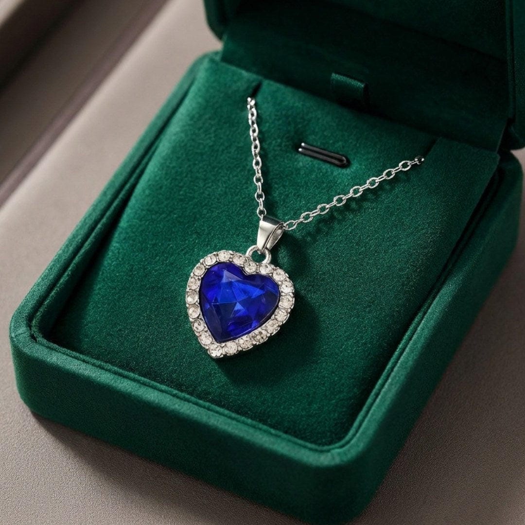 Collier pendentif Coeur Saphir