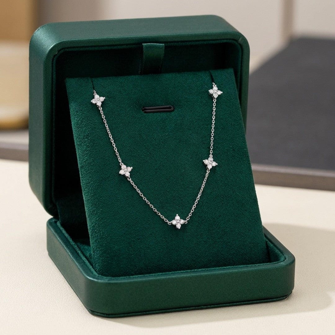 Collier Fleur Incrustée Zircone