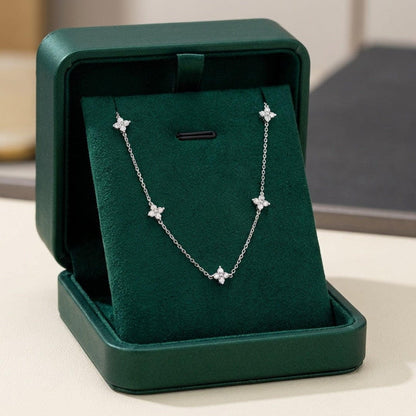 Collier Fleur Incrustée Zircone
