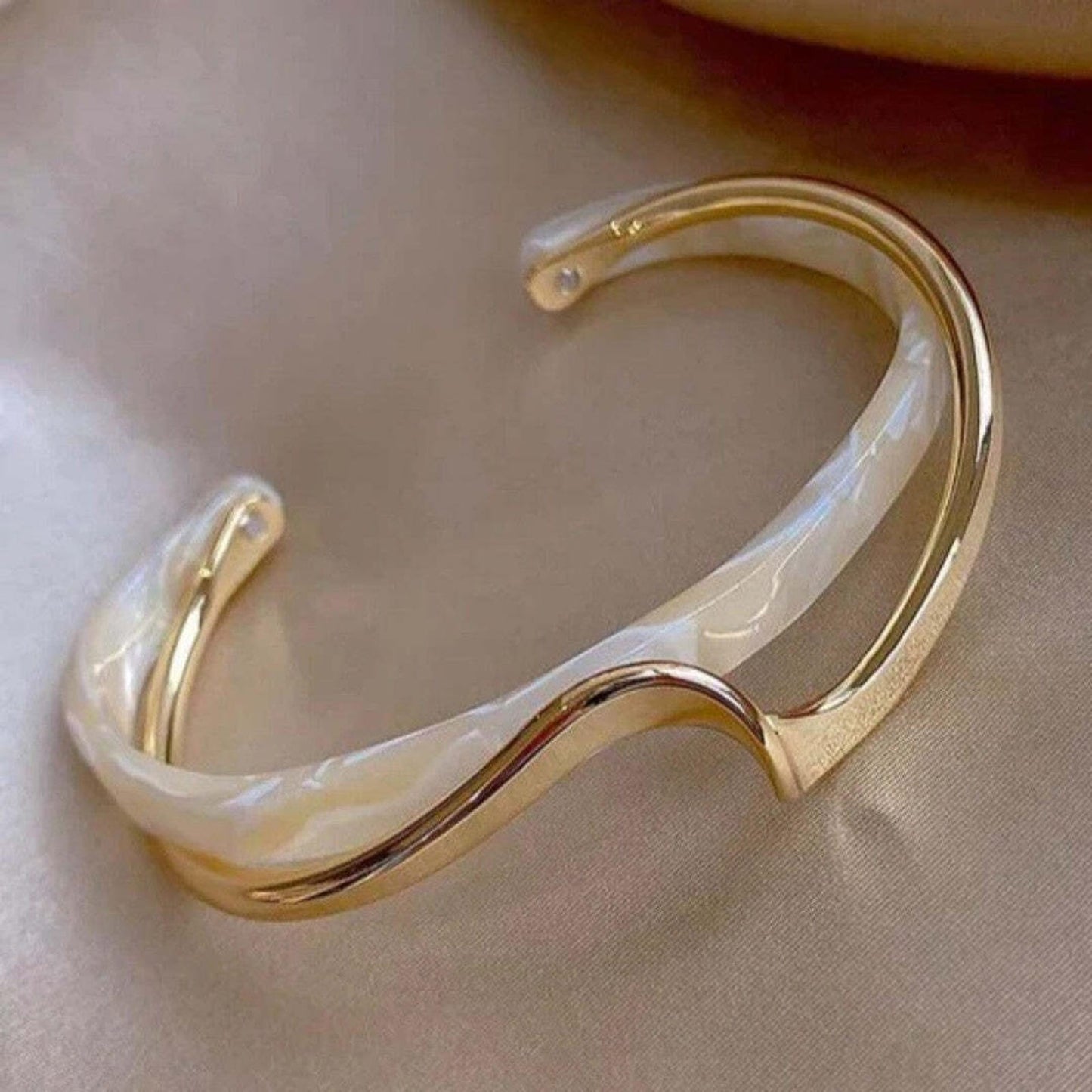 Bracelet Doré Opale Lumière Douce