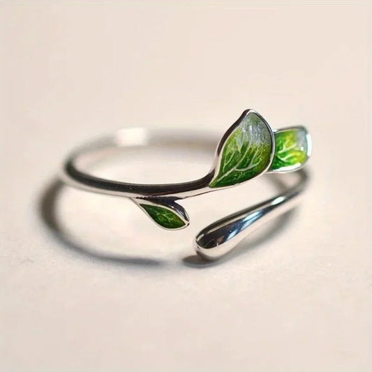 Adjustable Enamel Leaf Ring Plated in Sterling Silver 925