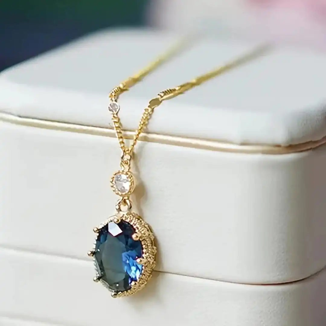 Collier Thessia Lunebray