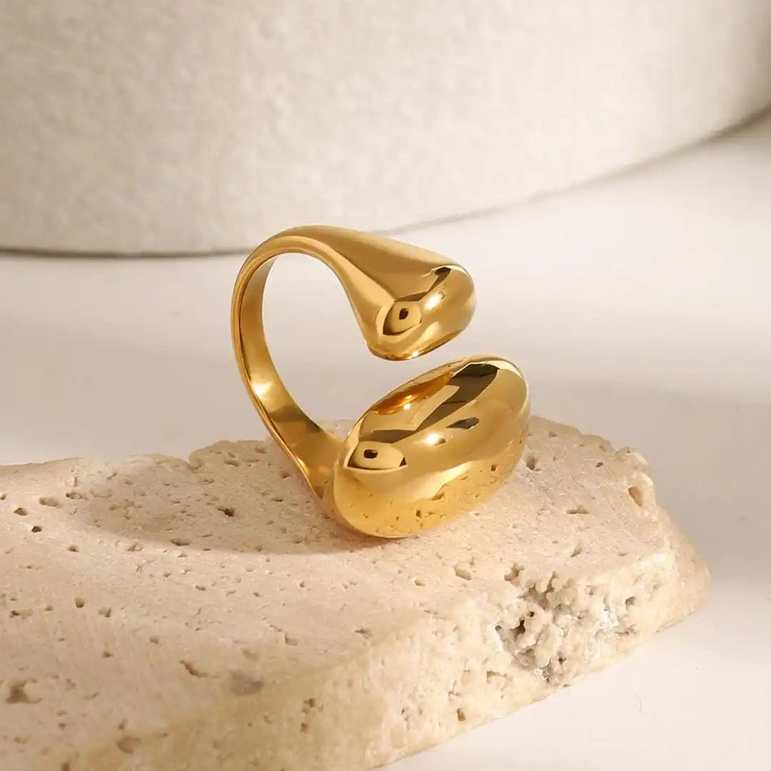 Bague Minimaliste Courbe Dorée