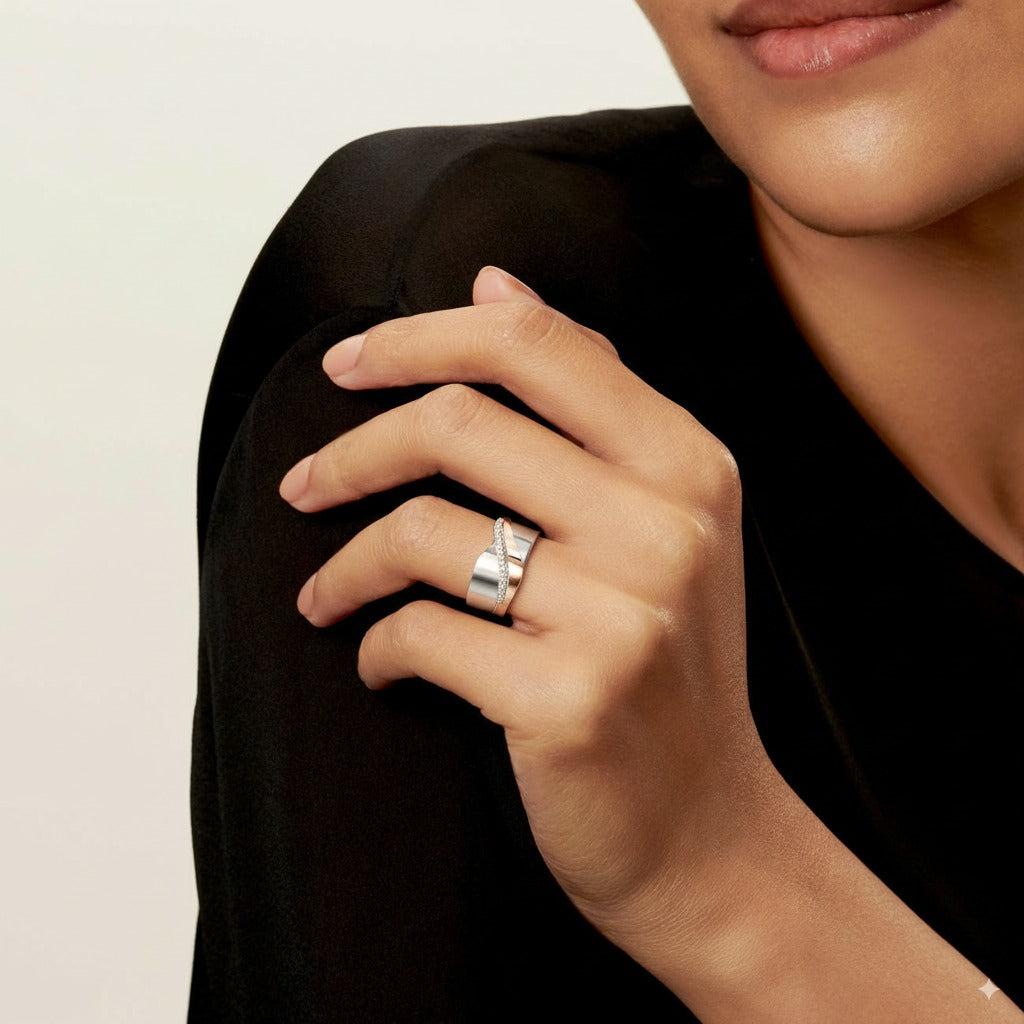 Bague vintage en or rose et argent avec zirconium