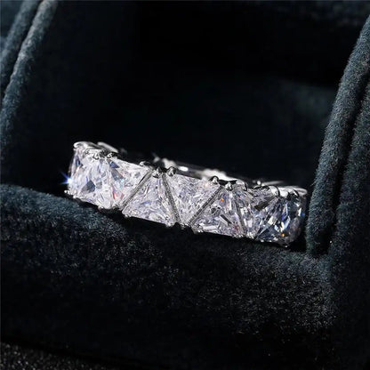 Bague Triangulaire Pierre Rétro