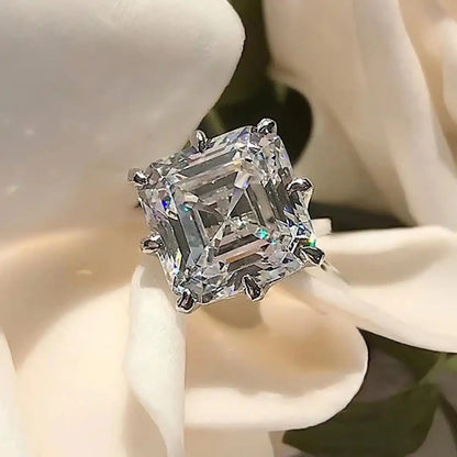 Bague Dorée Zircone Intemporelle