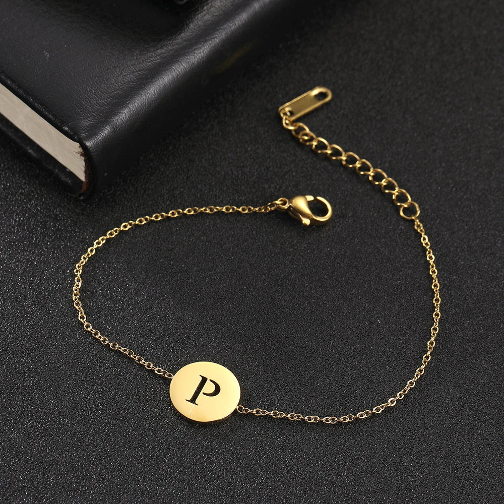 Amara™ | Bracelet initiales en acier inoxydable