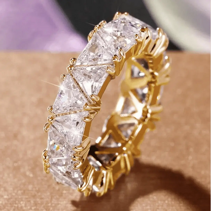 Bague Triangulaire Pierre Rétro