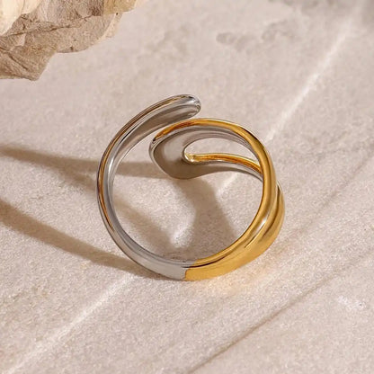 Bague Ouverte Dorée Intemporelle