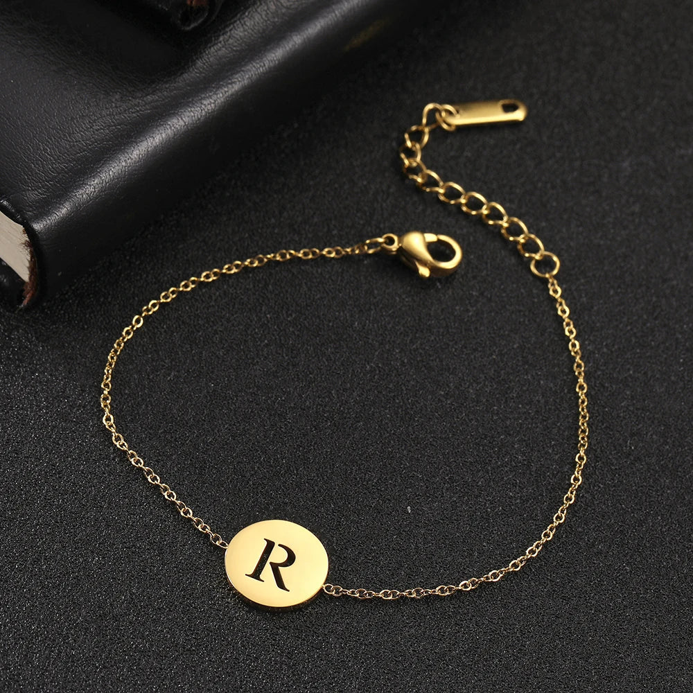 Amara™ | Bracelet initiales en acier inoxydable