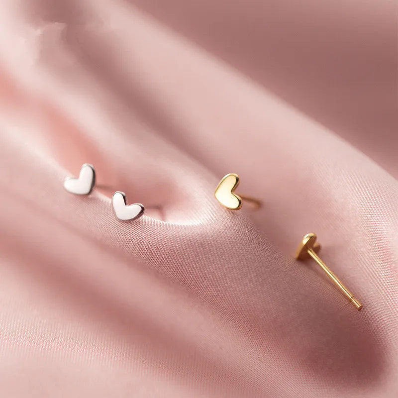 LILY™ | Boucles d’Oreilles Clous Cœurs