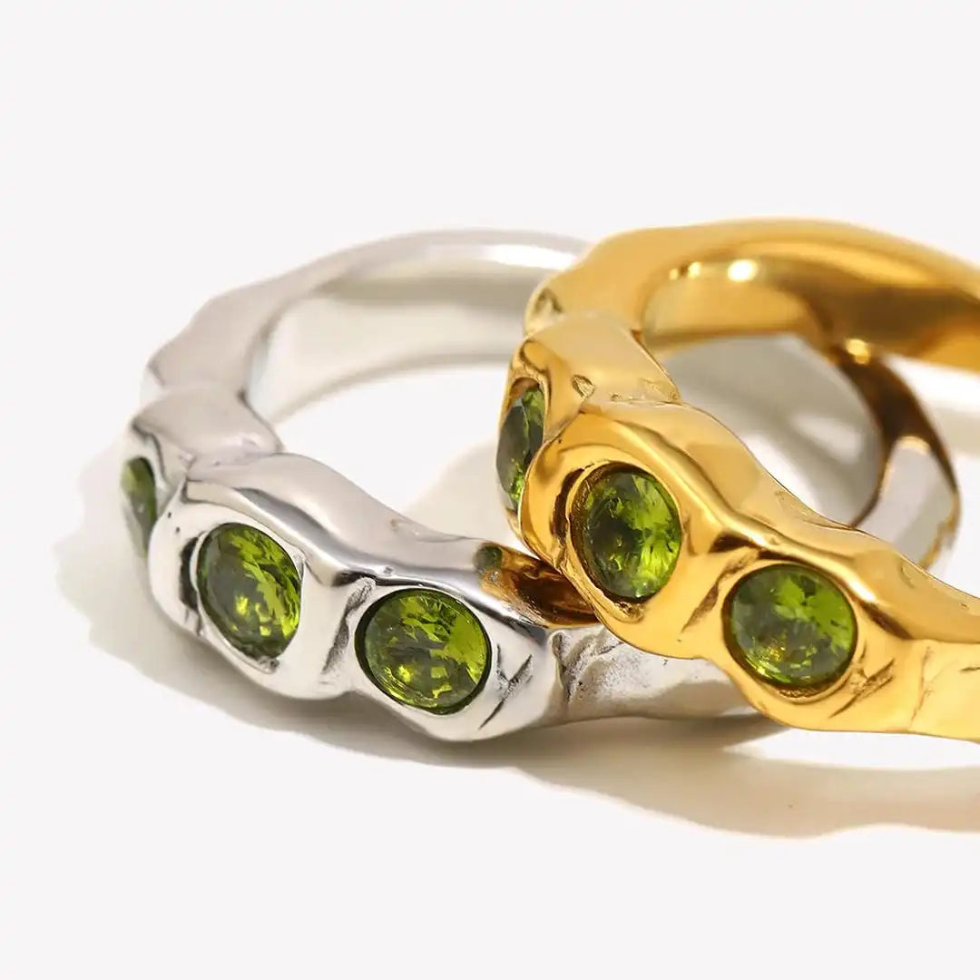 Bague Gemme Incrustée Dorée Rétro