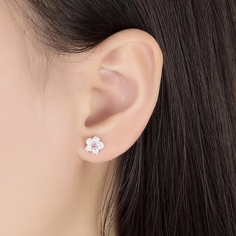 Fleur Éclat™ | Boucles d'oreilles zirconium raffinées