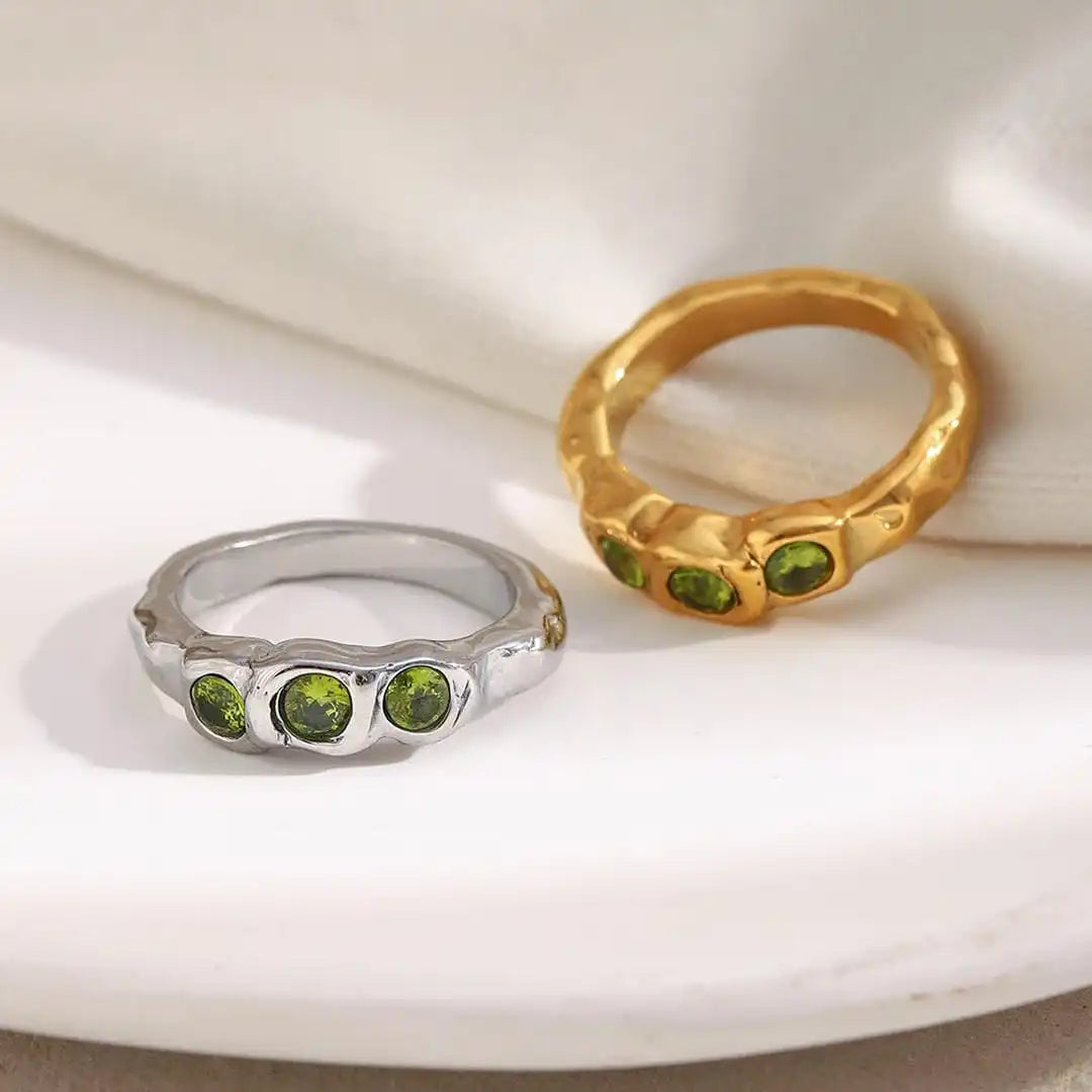 Bague Gemme Incrustée Dorée Rétro