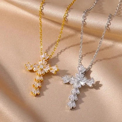 Collier Croix Zircone Argenté Intemporel