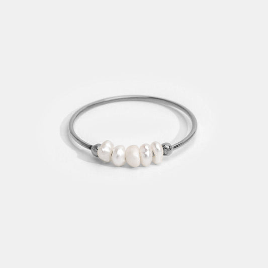 Bague classique en argent avec perles d’eau douce