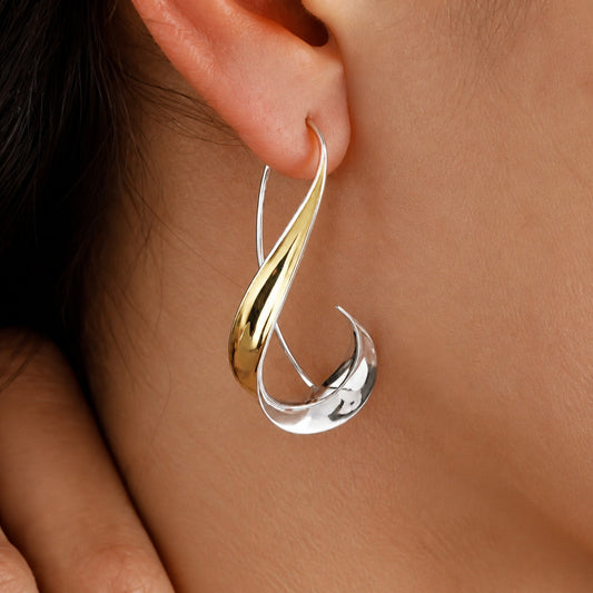 Boucles Dorées Intemporelles Raffinées